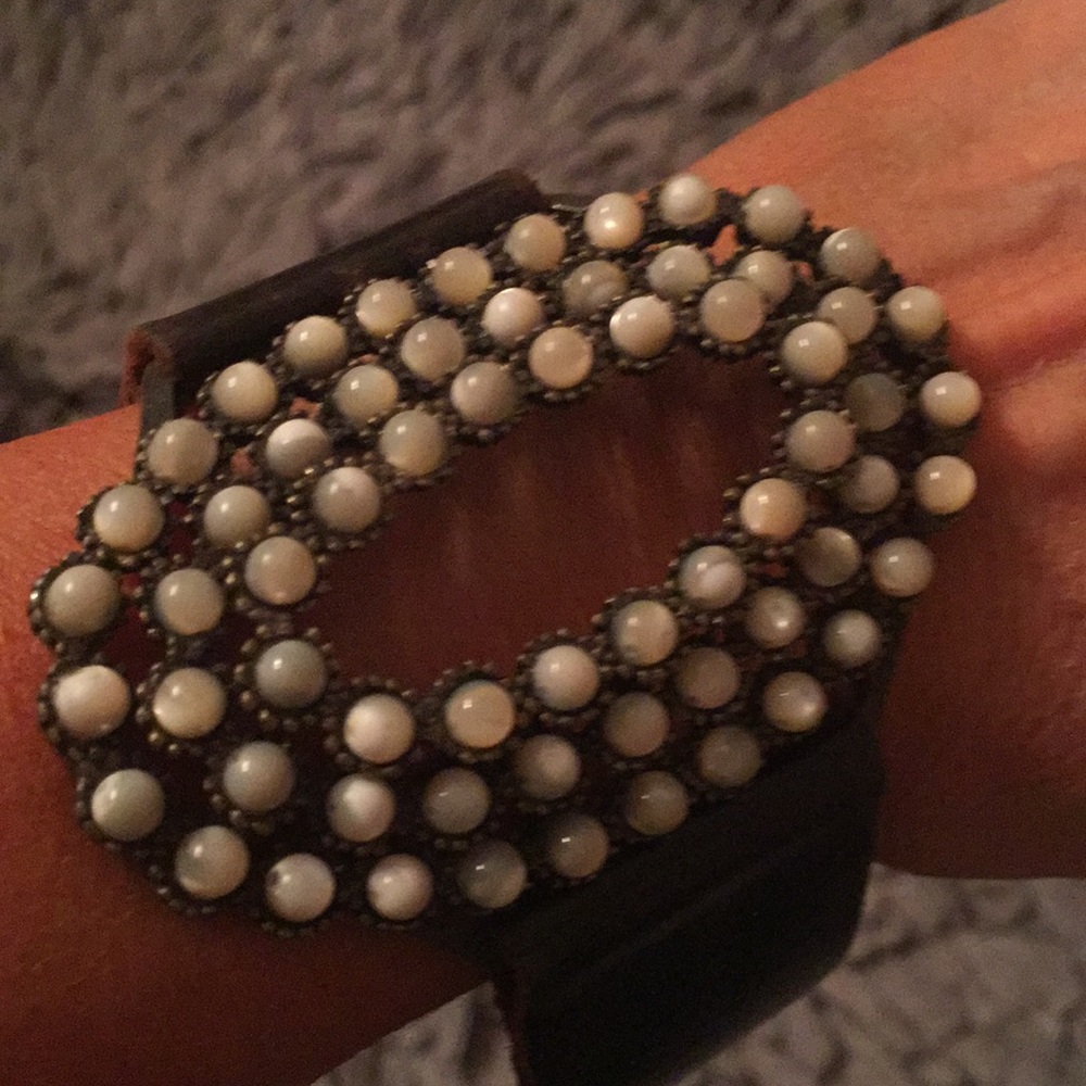 Custom real leather pearl meta snap cuff
